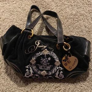 Small juicy couture purse in velour